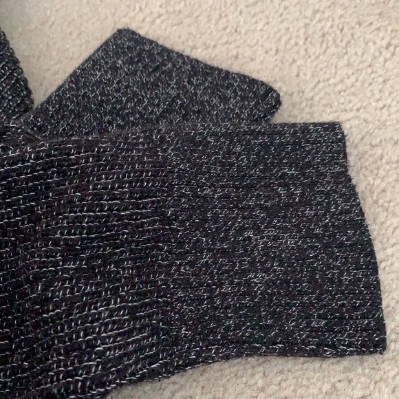 Hollister, Knitted Curved Bottomed Sweater, Heathered White/Black, MEDIUM - Picture 6 of 6